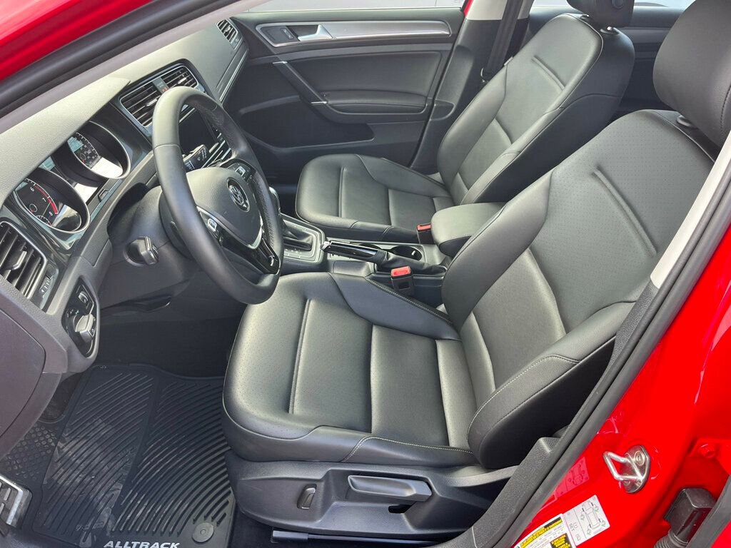 Used 2019 Volkswagen Golf Alltrack SE image 30