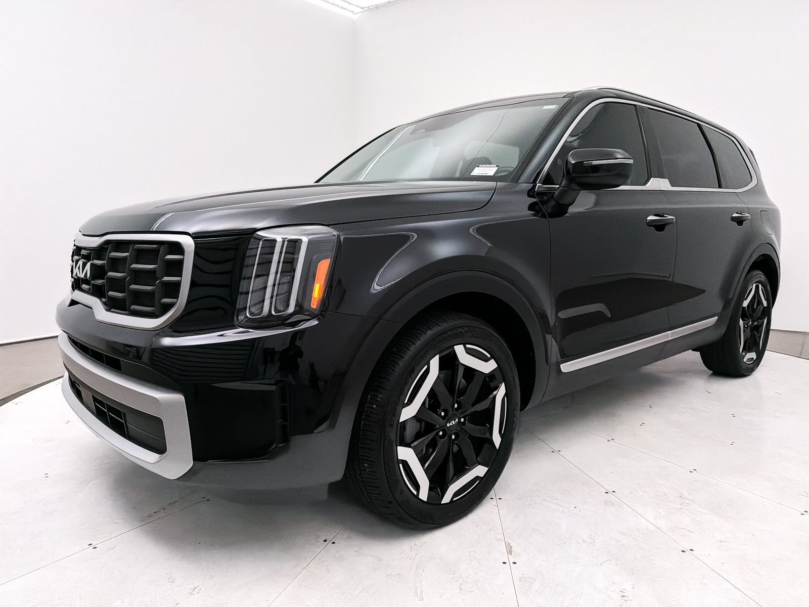Certified 2024 Kia Telluride S w/ S Sunroof Package FWD image 8