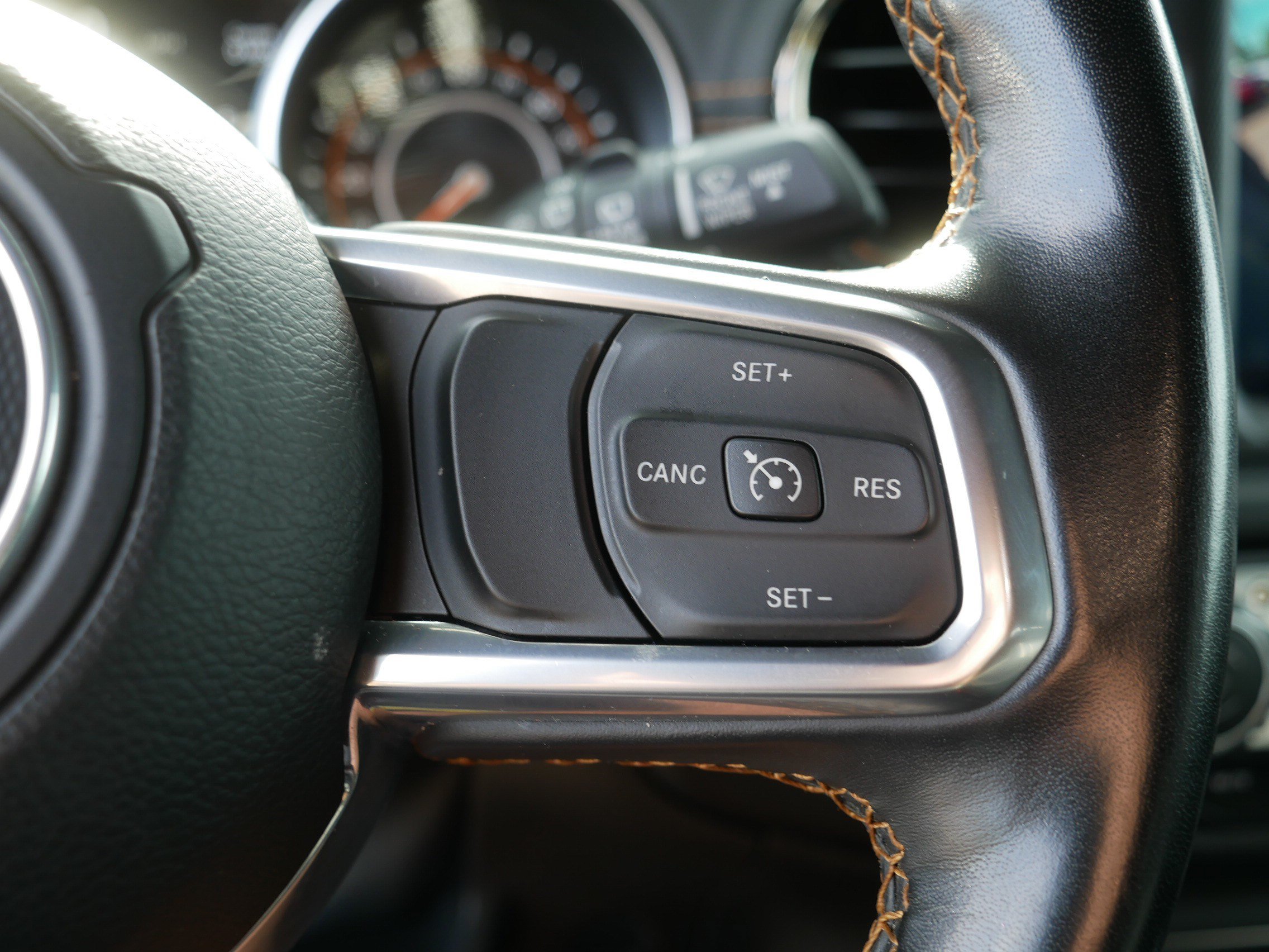Used 2022 Jeep Wrangler Unlimited Sahara AWD/4WD image 29