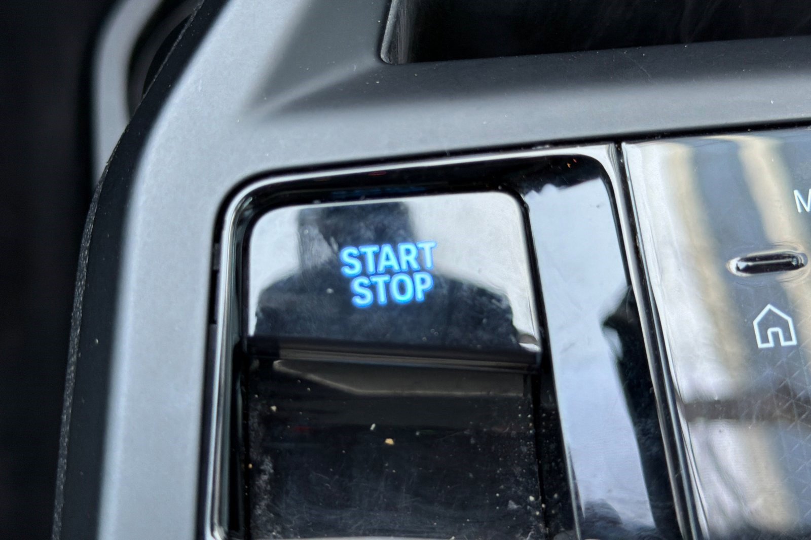 Certified 2022 BMW iX xDrive50 w/ Sport Package image 29