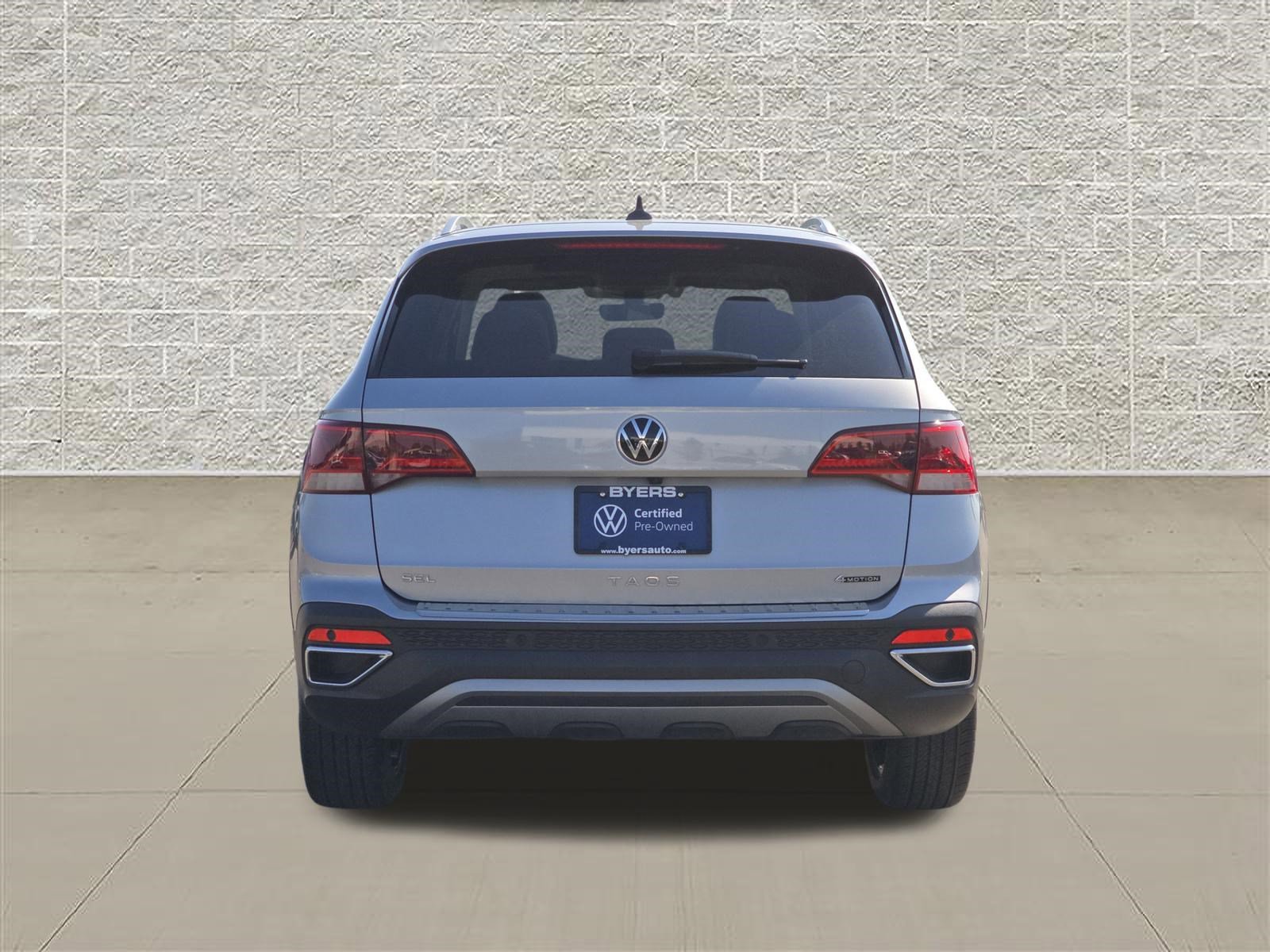 Certified 2023 Volkswagen Taos SEL w/ Black Wheel Package AWD/4WD image 6