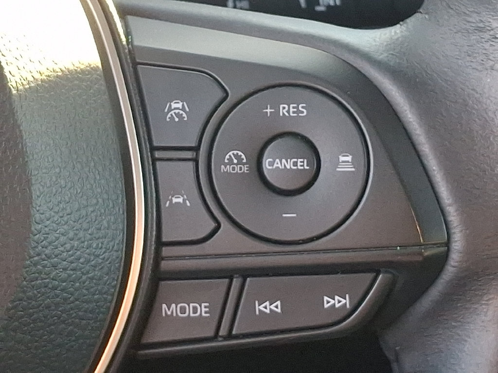 Certified 2024 Toyota Corolla Cross LE AWD/4WD image 29