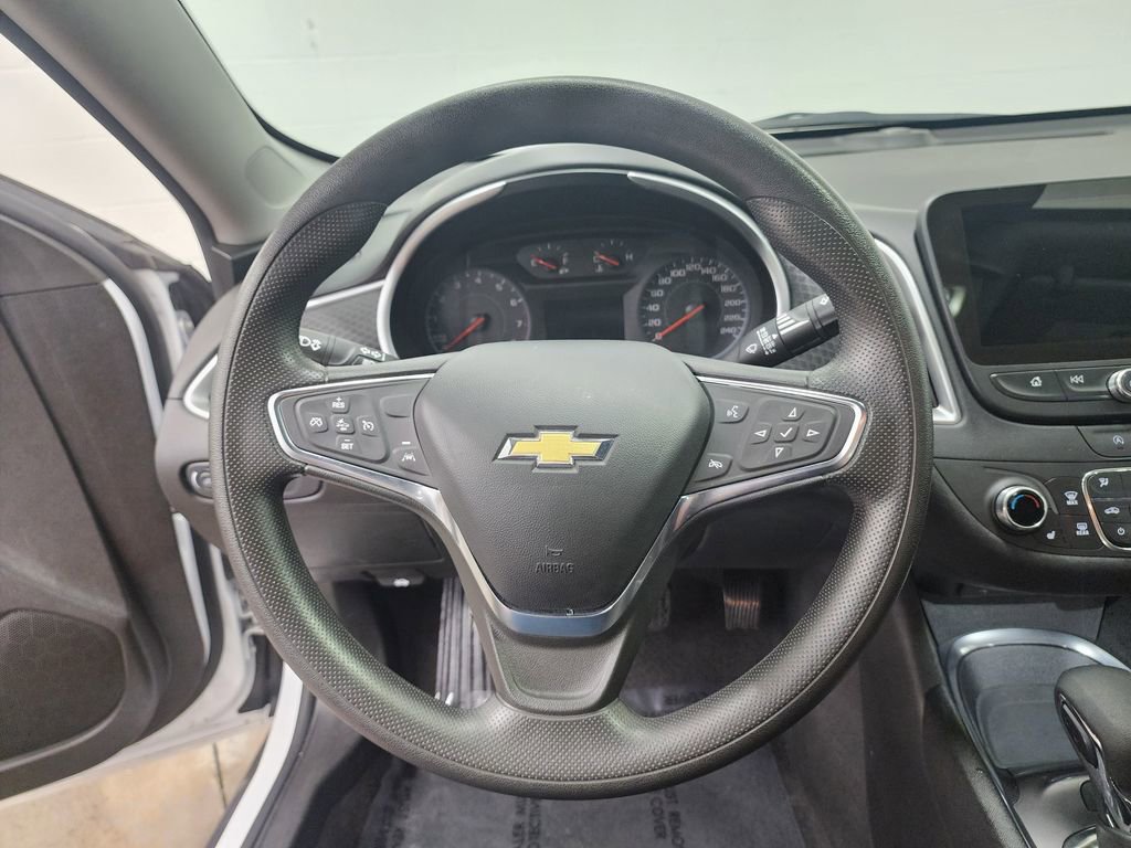 Used 2024 Chevrolet Malibu LT FWD image 14