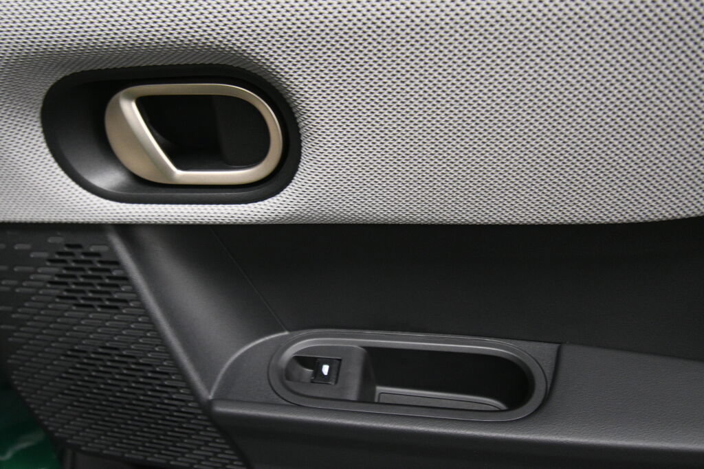 Used 2025 MINI Cooper S FWD image 25