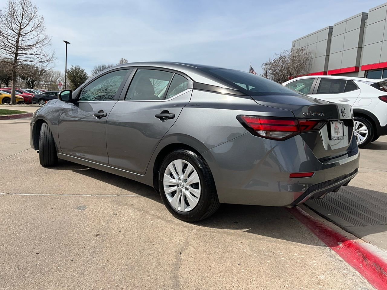 Used 2025 Nissan Sentra S image 8