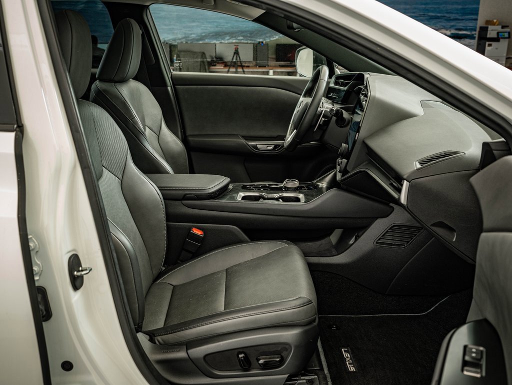 Certified 2023 Lexus RZ 450e Premium w/ Technology Package image 20