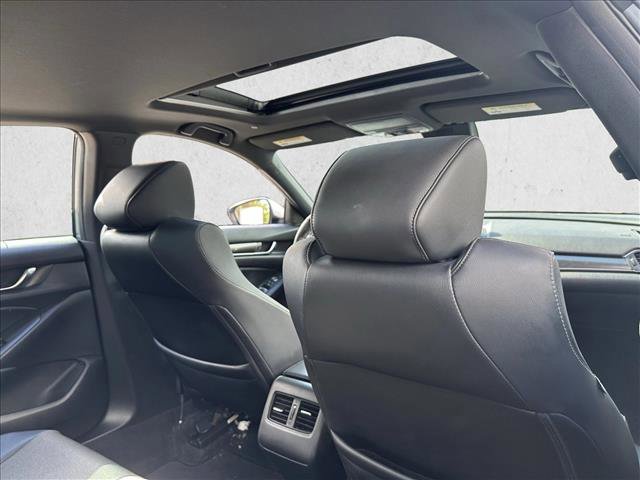 Used 2018 Honda Accord Sport image 28