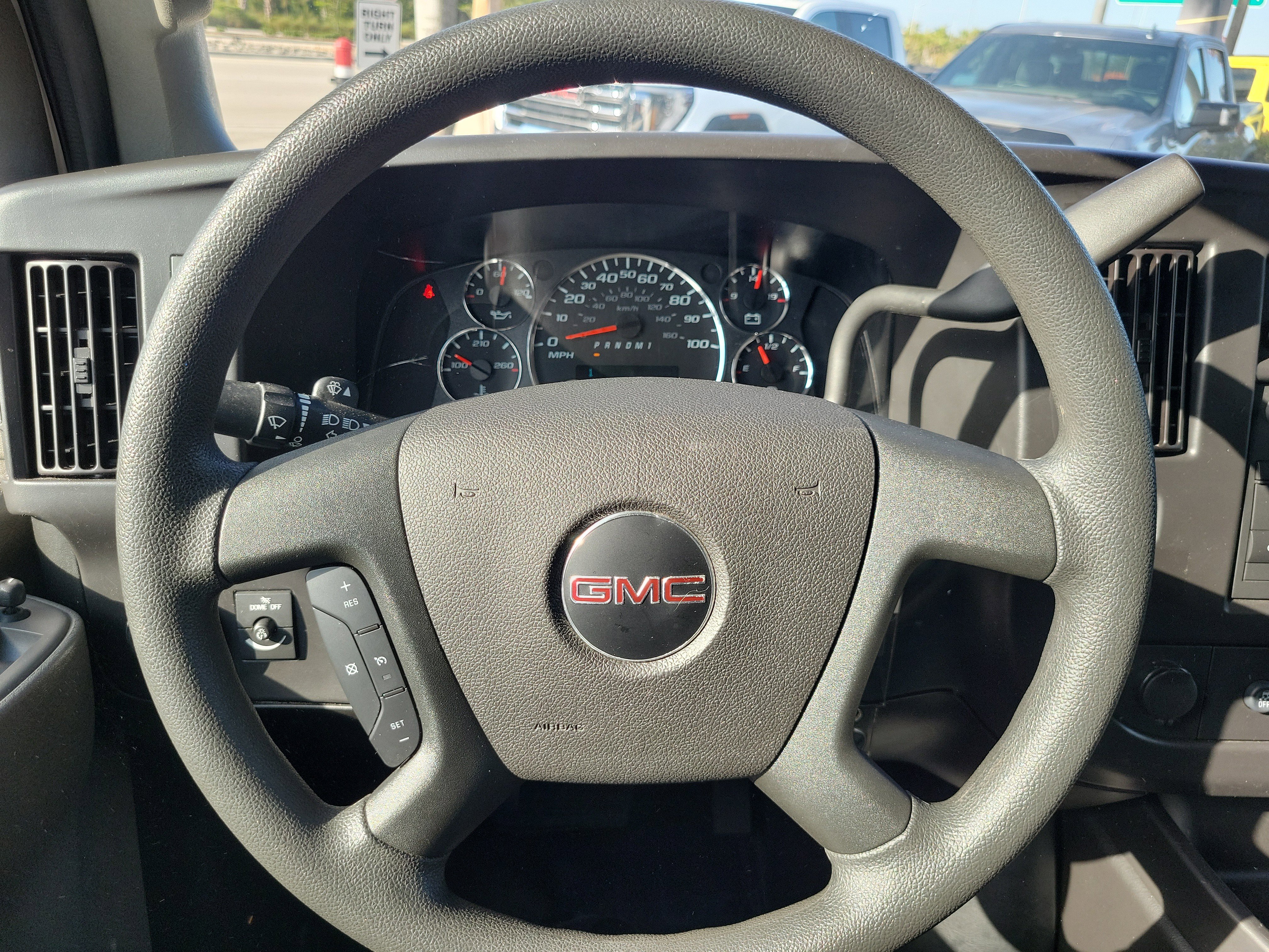 Used 2024 GMC Savana 2500 w/ Driver Convenience Package image 15