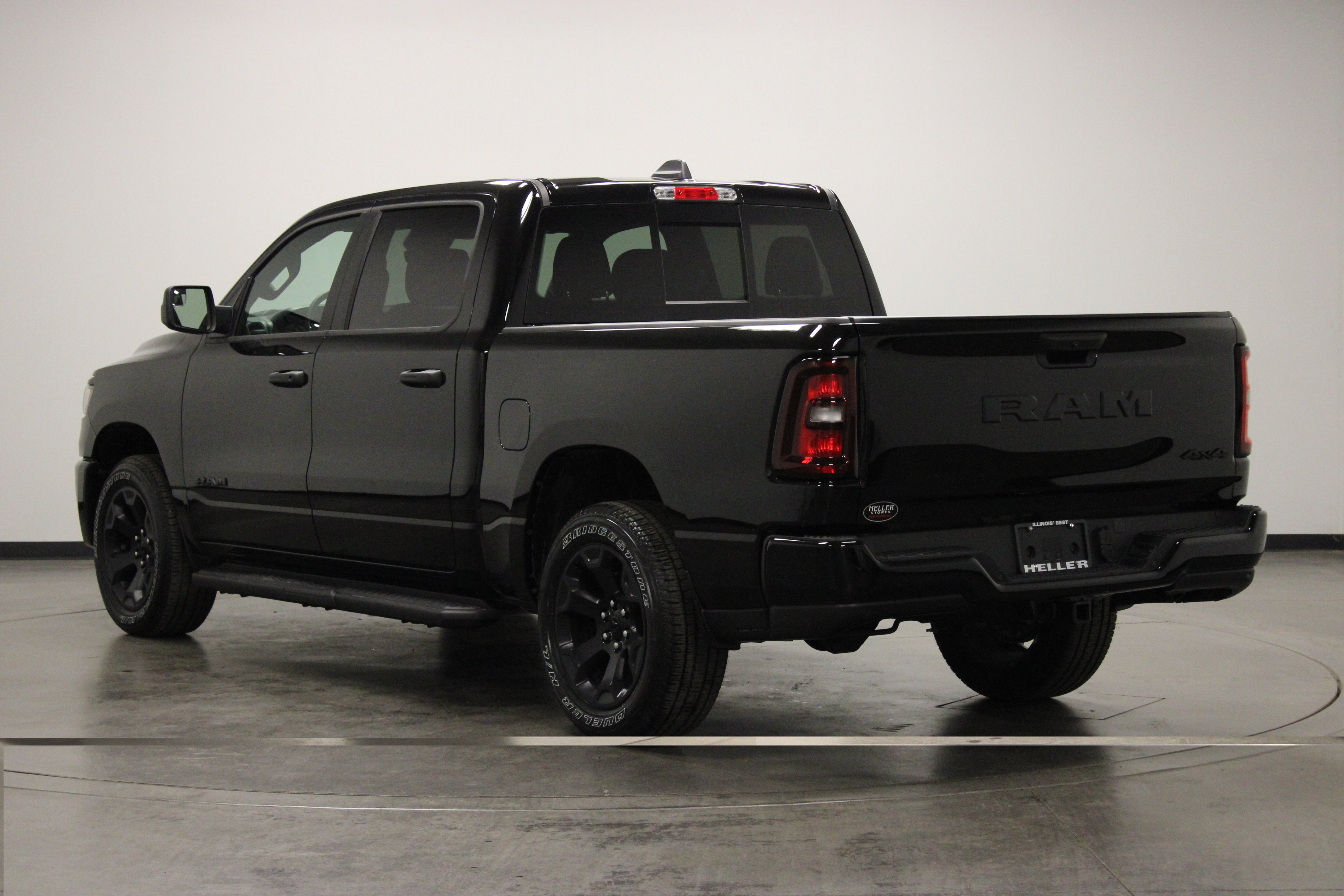 New 2027 RAM 1500 Express AWD/4WD image 6