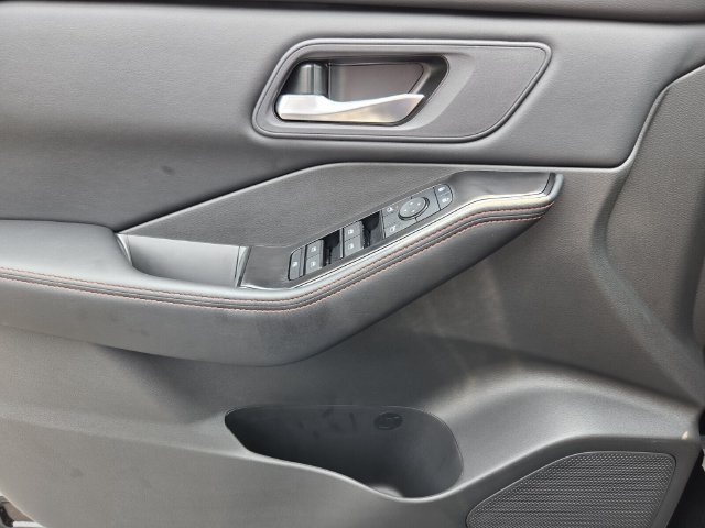 New 2026 Nissan Rogue SV AWD/4WD image 20