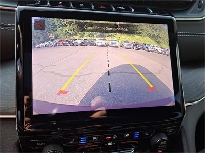 Used 2024 Jeep Grand Cherokee Overland w/ Luxury Tech Group IV image 17