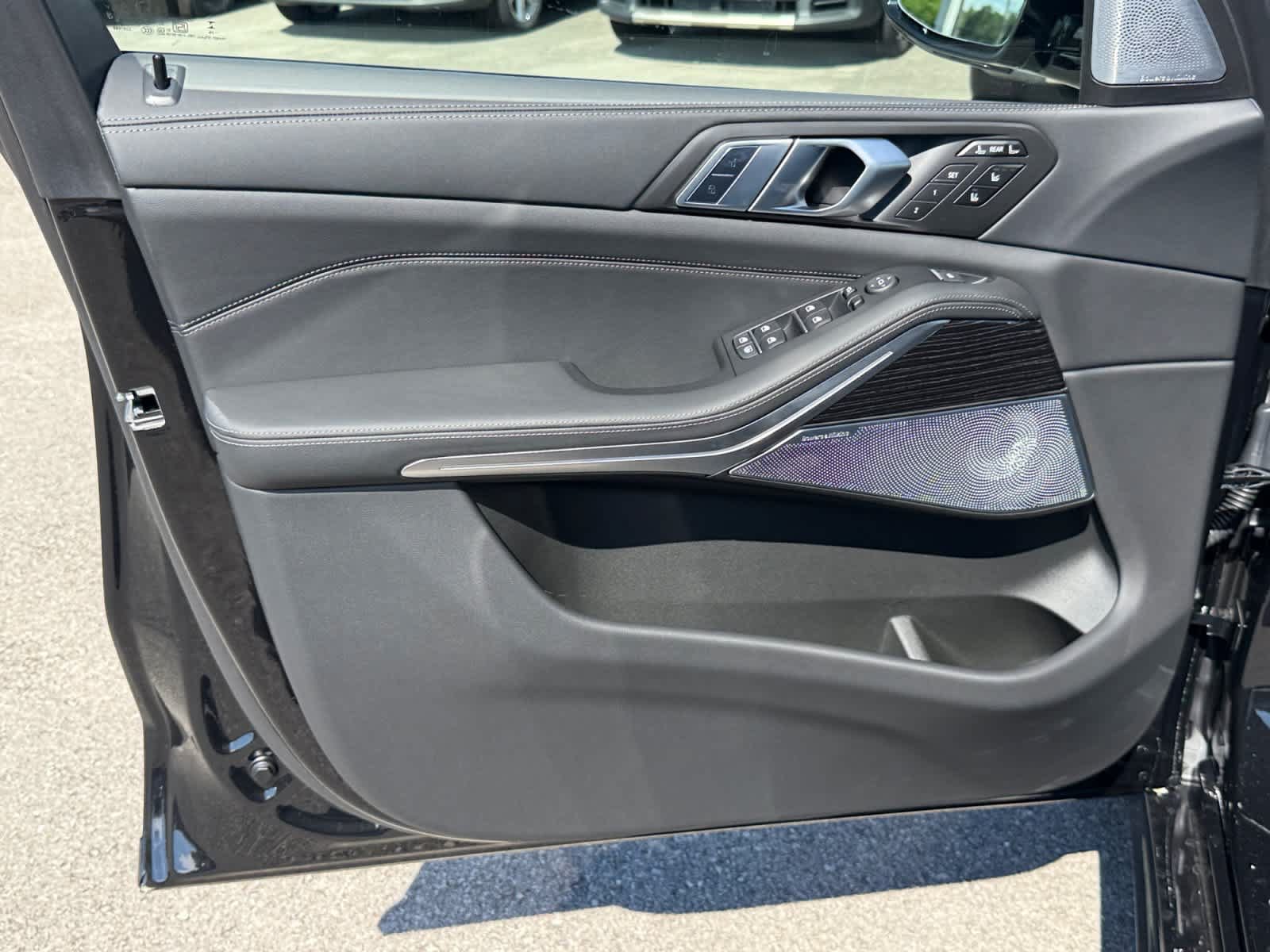 New 2027 BMW X7 M60i AWD/4WD image 14