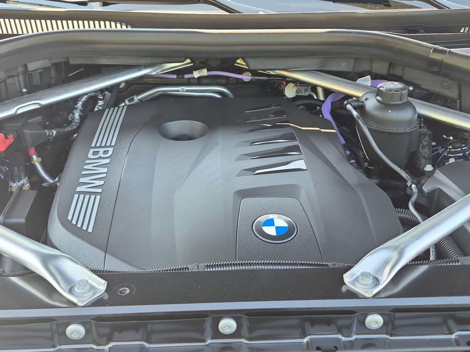 New 2026 BMW X5 xDrive40i AWD/4WD image 14
