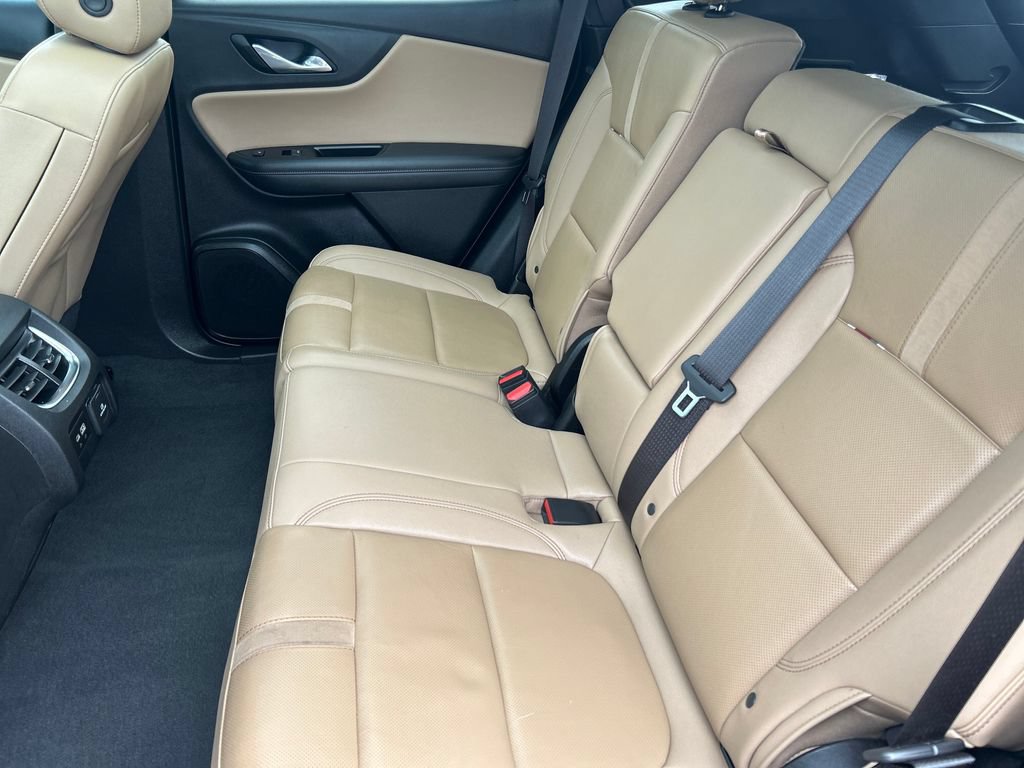 Used 2023 Chevrolet Blazer Premier w/ Enhanced Convenience Package FWD image 13