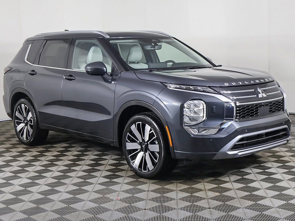 New 2025 Mitsubishi Outlander SEL image 2