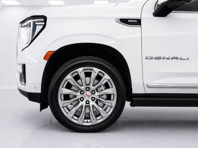 Certified 2024 GMC Yukon XL Denali w/ Denali Reserve Package AWD/4WD image 8