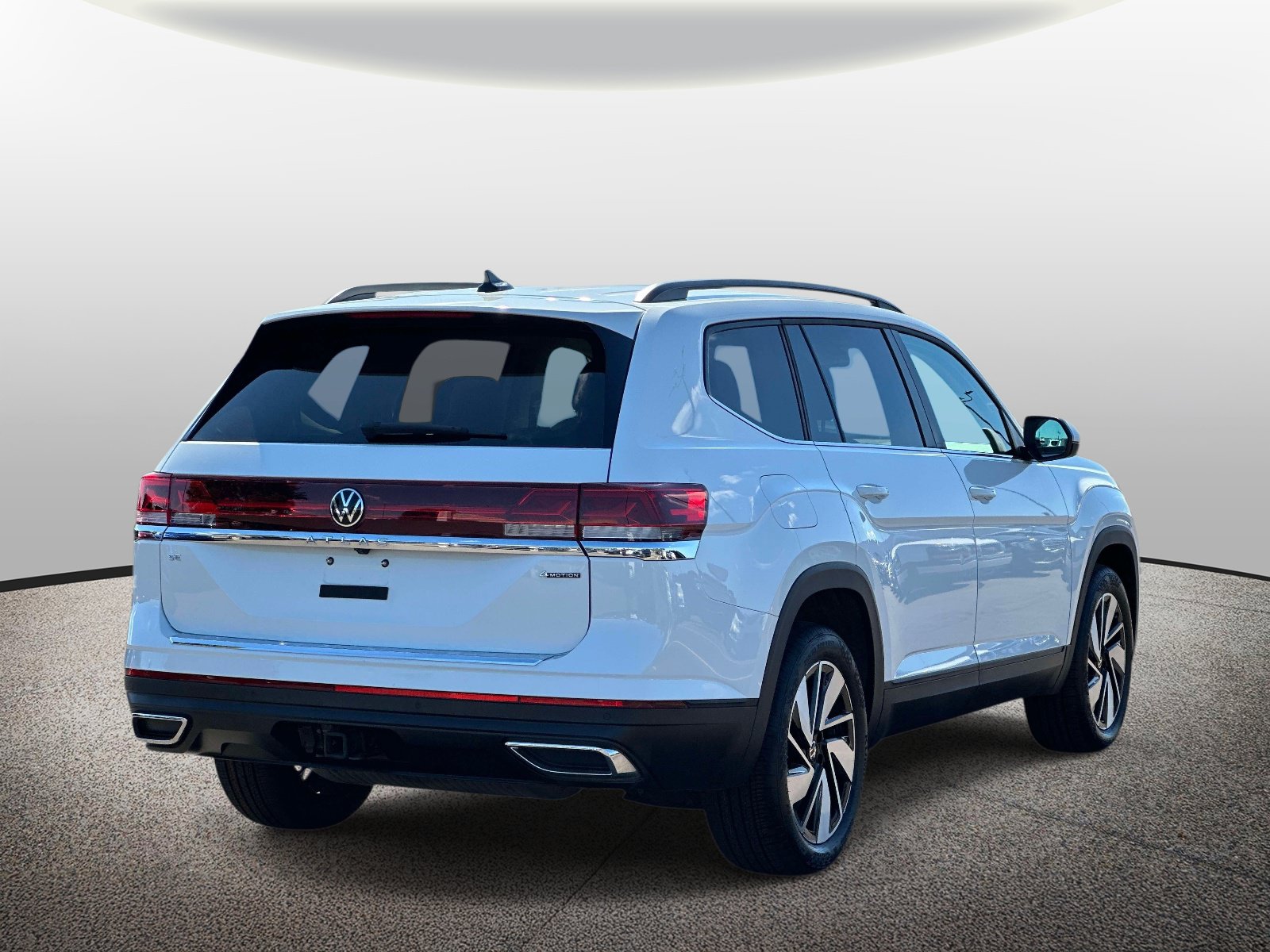 Used 2024 Volkswagen Atlas SE AWD/4WD image 4