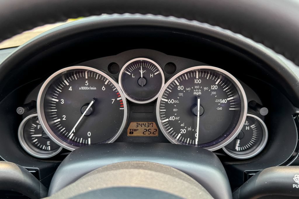 Used 2006 MAZDA MX-5 Miata Sport w/ Suspension Pkg RWD image 22