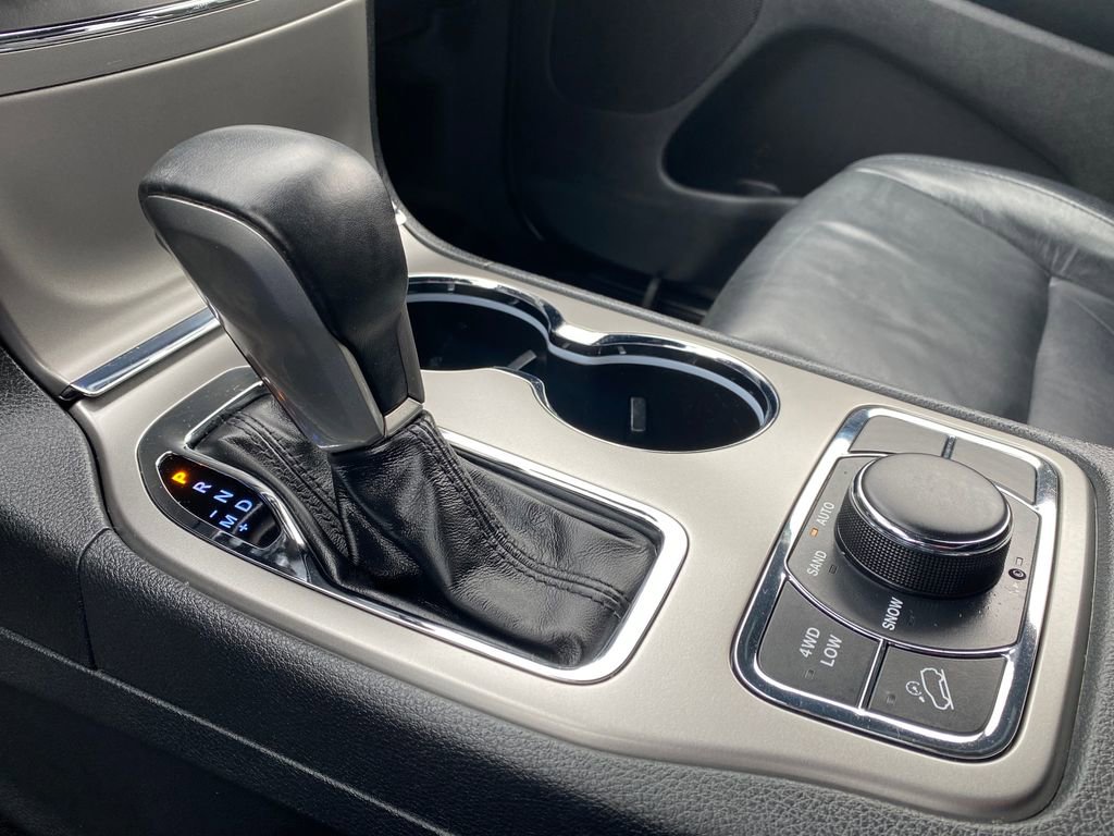 Used 2018 Jeep Grand Cherokee Limited image 30