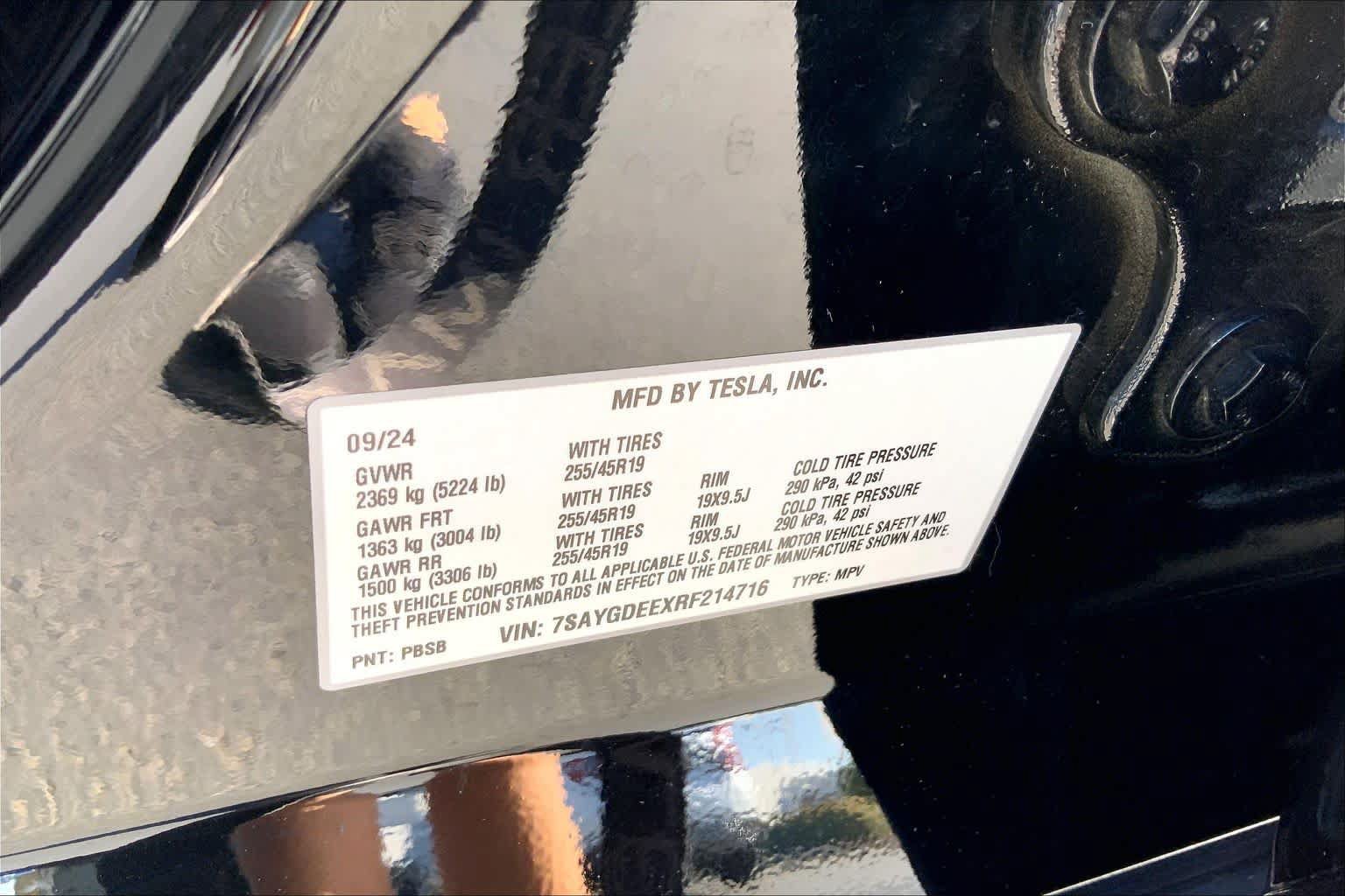 Used 2024 Tesla Model Y Long Range AWD/4WD image 32