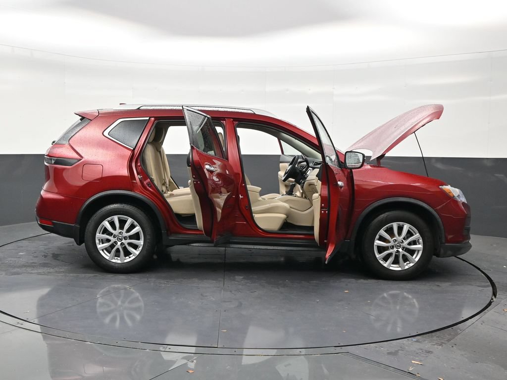 Used 2020 Nissan Rogue SV FWD image 29