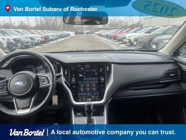 Used 2025 Subaru Outback Premium image 12