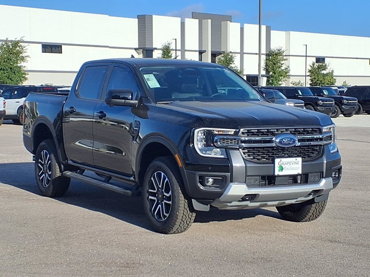 New 2026 Ford Ranger Lariat w/ FX4 Off-Road Package AWD/4WD image 3