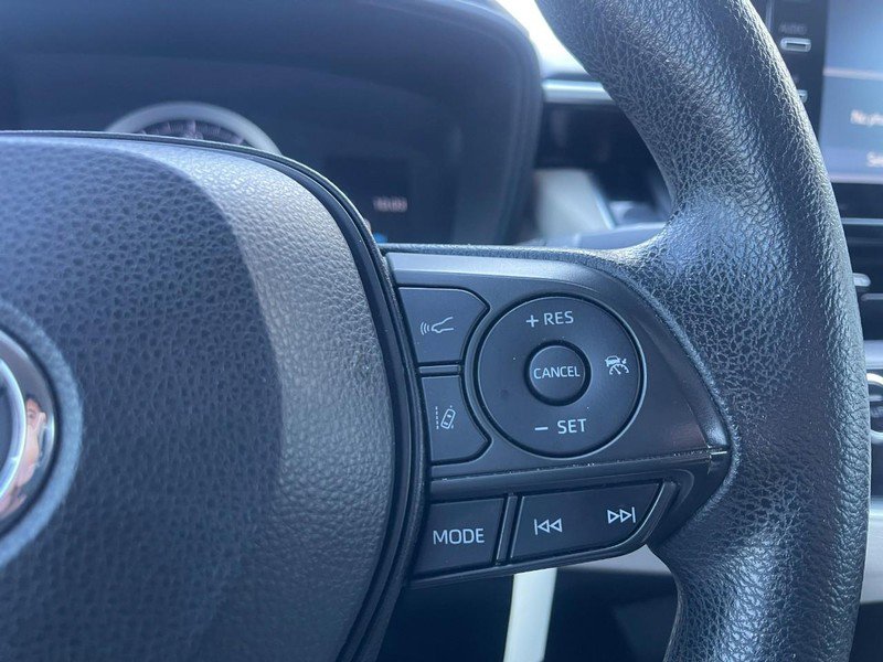 Used 2021 Toyota Corolla LE image 20