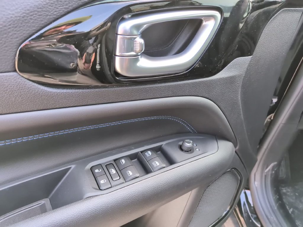 New 2026 Jeep Compass Latitude AWD/4WD image 22