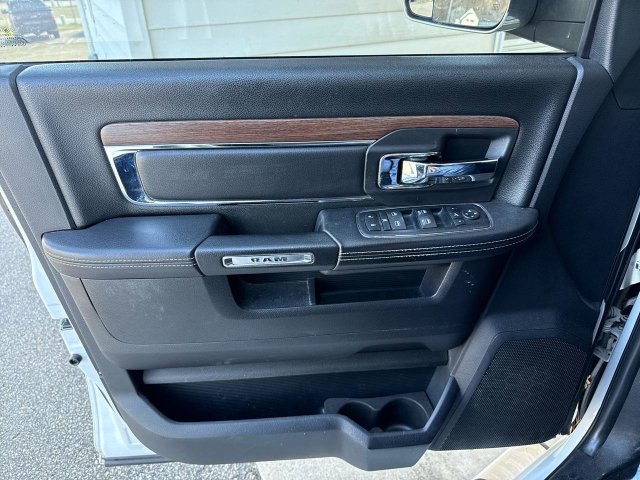 Used 2017 RAM 3500 Laramie image 23