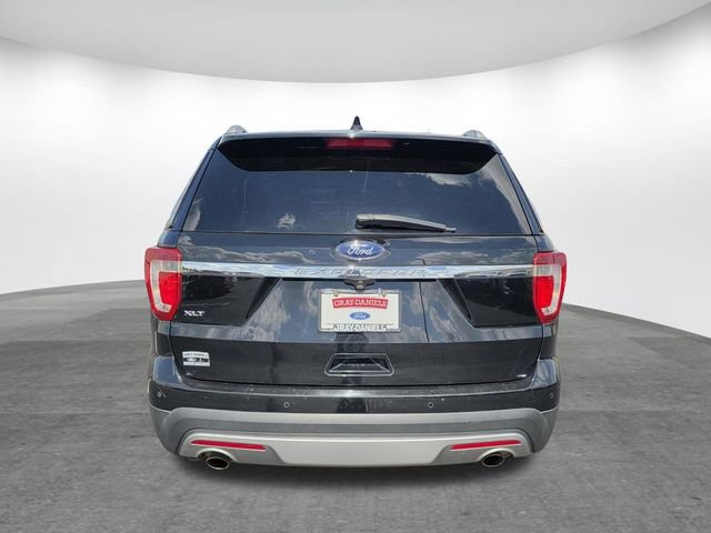 Used 2017 Ford Explorer XLT FWD image 5