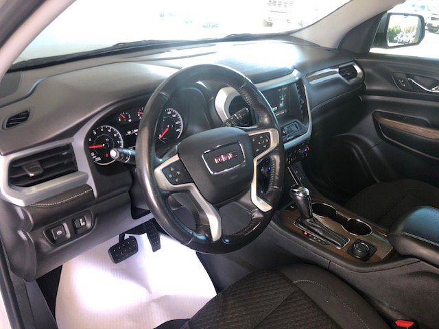 Used 2018 GMC Acadia SLE image 17