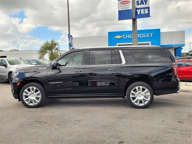 Certified 2023 Chevrolet Suburban High Country image 4