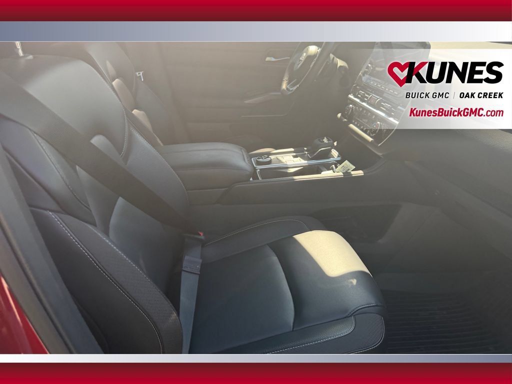 Used 2024 Nissan Pathfinder SL w/ SL Premium Package AWD/4WD image 38