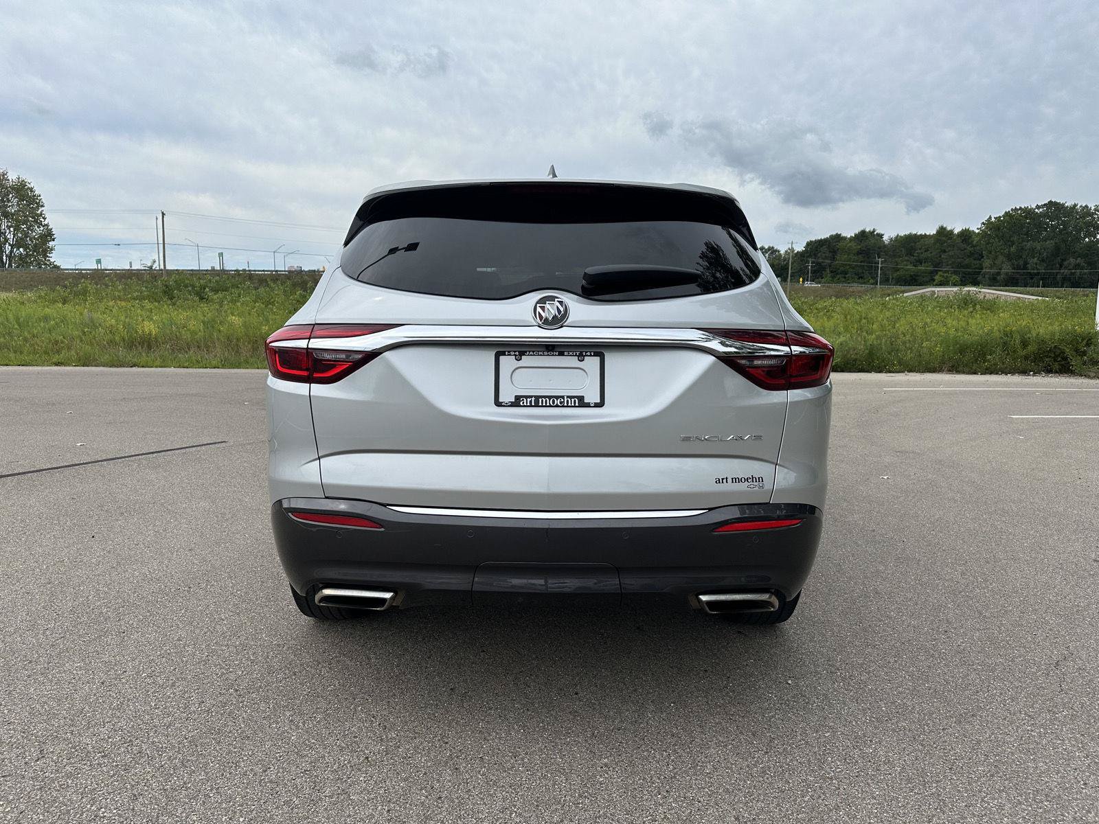 Used 2019 Buick Enclave Essence FWD image 4