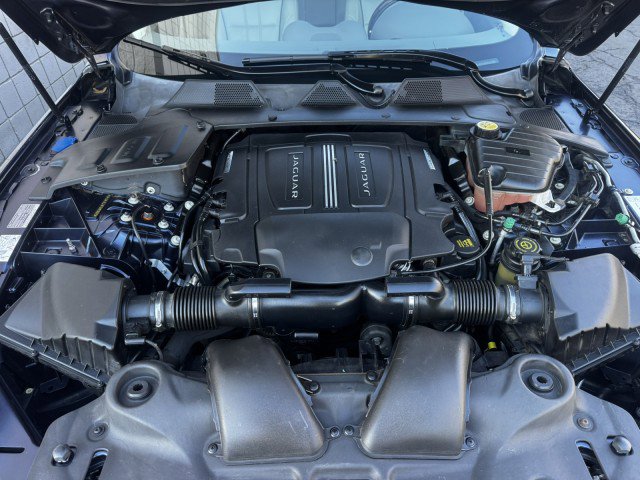 Used 2015 Jaguar XJ L Portfolio image 5