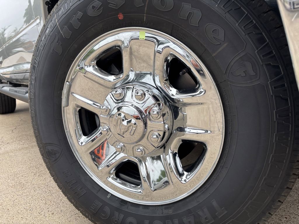 New 2026 RAM 2500 Tradesman AWD/4WD image 9