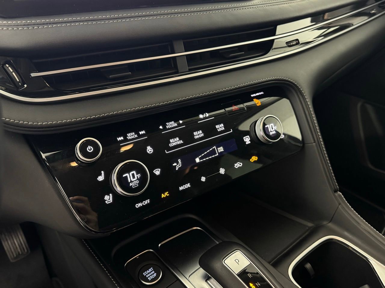 Used 2023 INFINITI QX60 Luxe w/ Performance Audio Package image 21