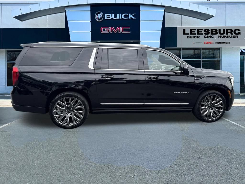 Used 2025 GMC Yukon XL Denali Ultimate AWD/4WD image 8