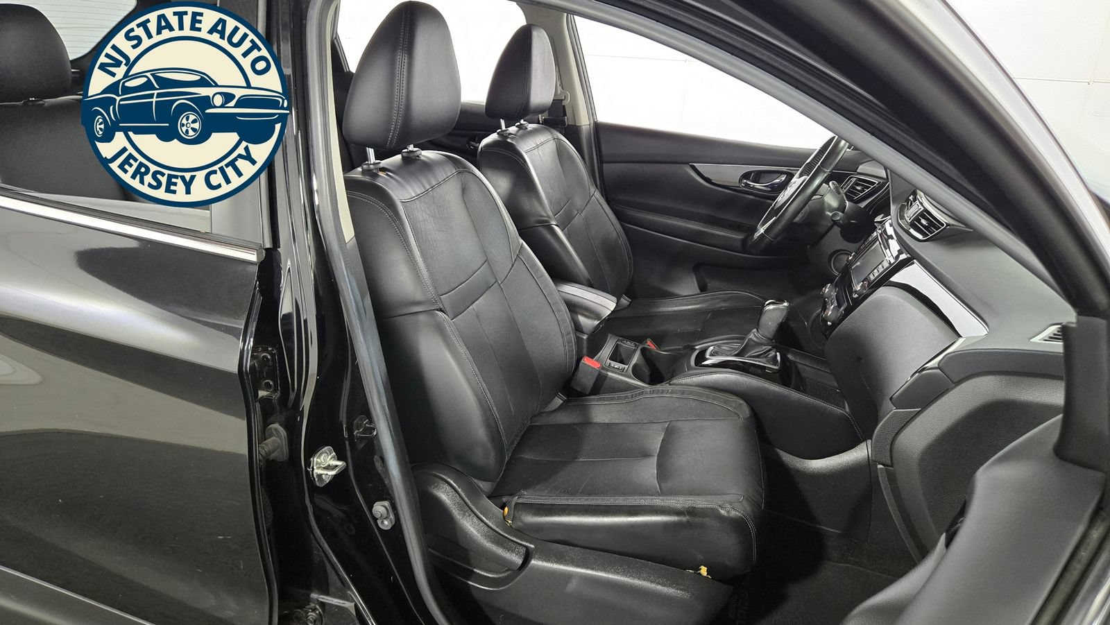 Used 2018 Nissan Rogue Sport SL AWD/4WD image 34