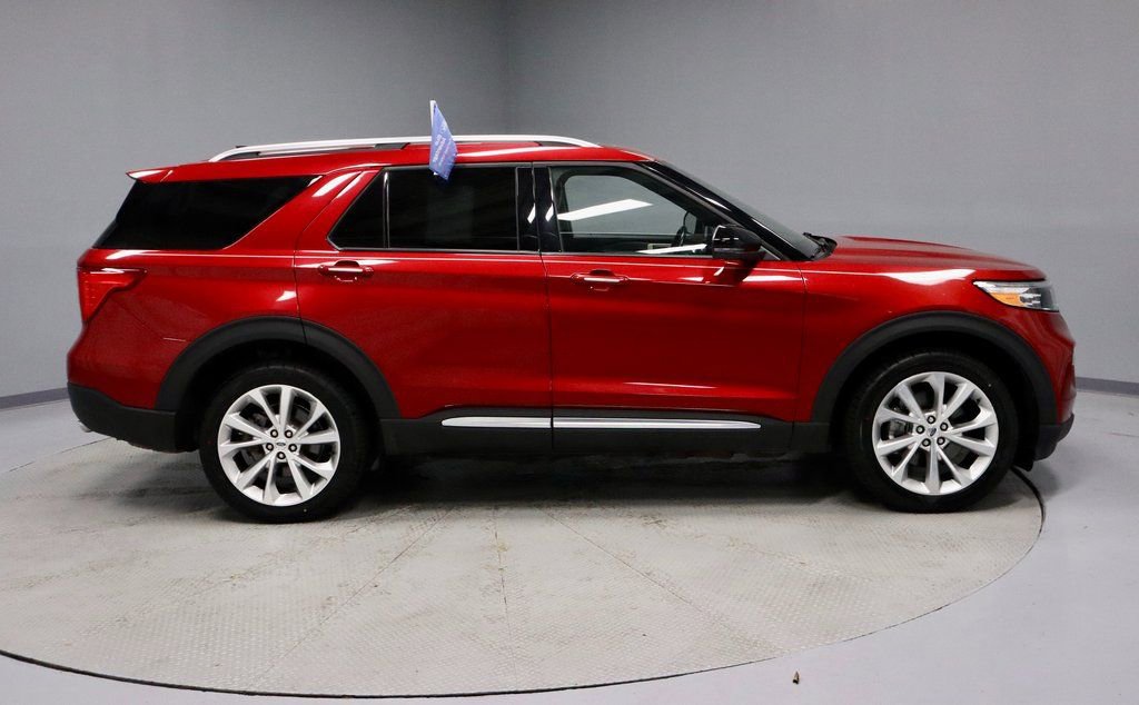 Certified 2022 Ford Explorer Platinum w/ Technology Package image 6