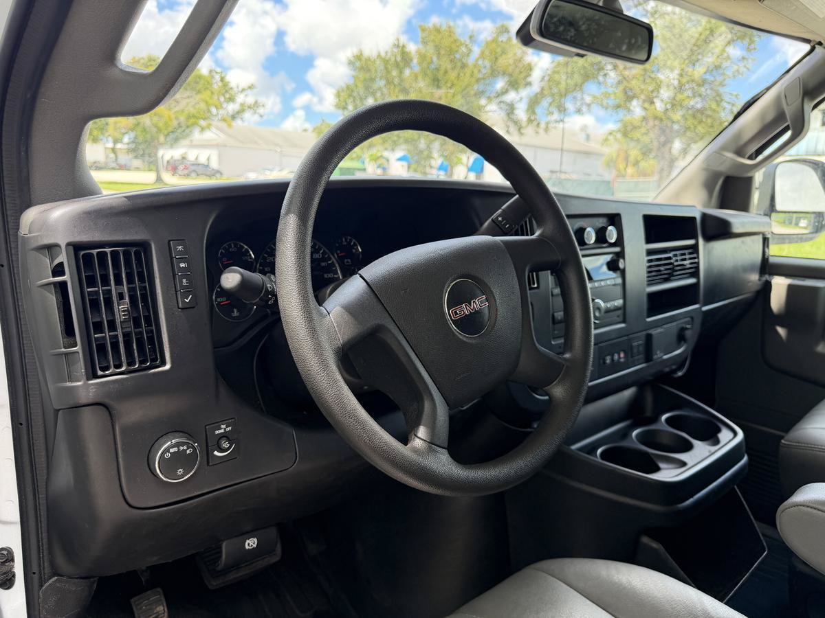 Used 2025 GMC Savana 3500 RWD image 13