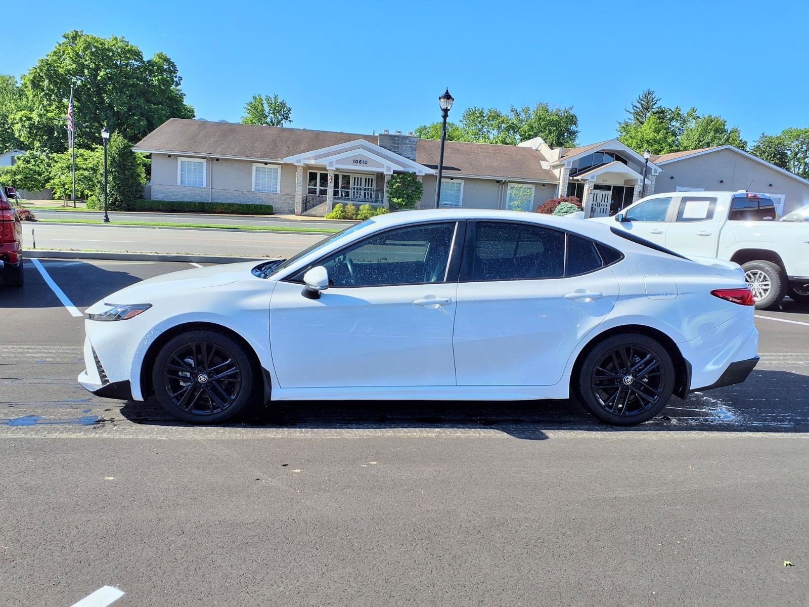 Certified 2025 Toyota Camry SE FWD image 28