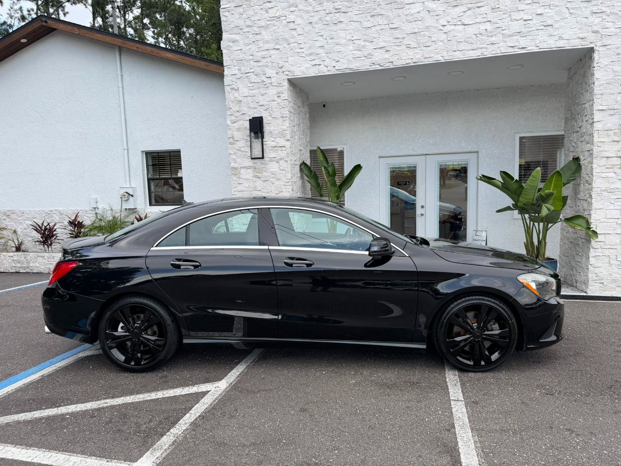 Used 2016 Mercedes-Benz CLA 250 image 16
