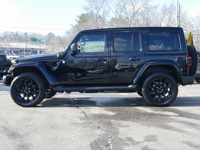 Used 2023 Jeep Wrangler Unlimited Sahara w/ Cold Weather Group image 3