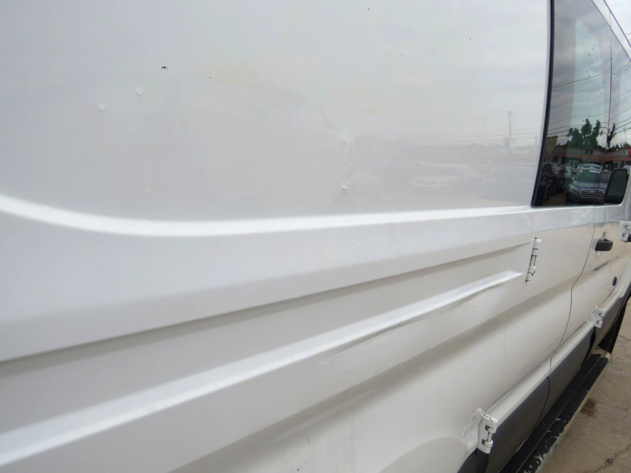 Used 2015 Ford Transit 250 130 Low Roof w/ Exterior Upgrade Package RWD image 32