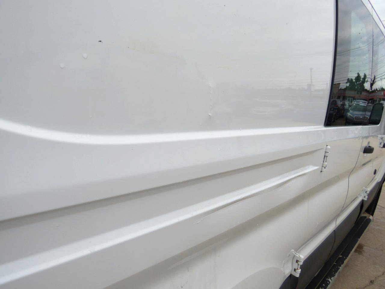 Used 2015 Ford Transit 250 130 Low Roof w/ Exterior Upgrade Package RWD image 32