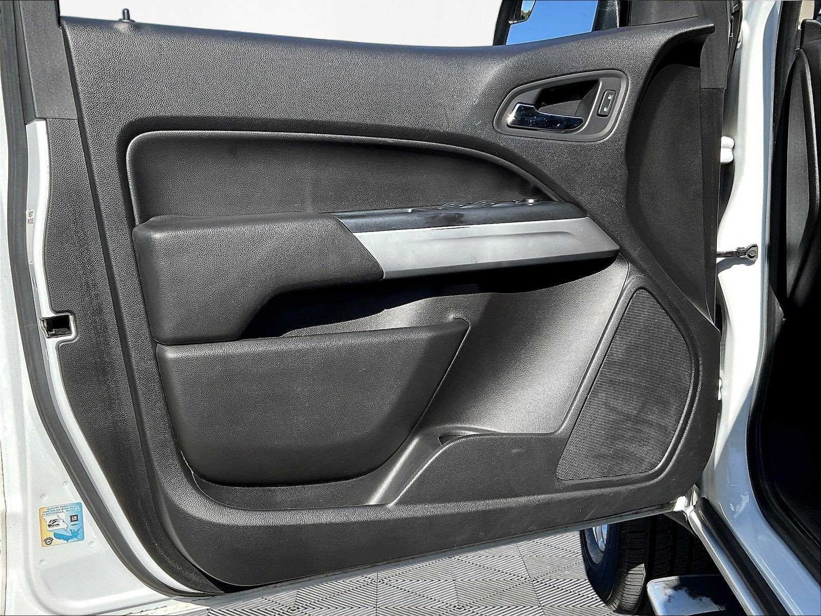 Used 2018 Chevrolet Colorado LT RWD image 21