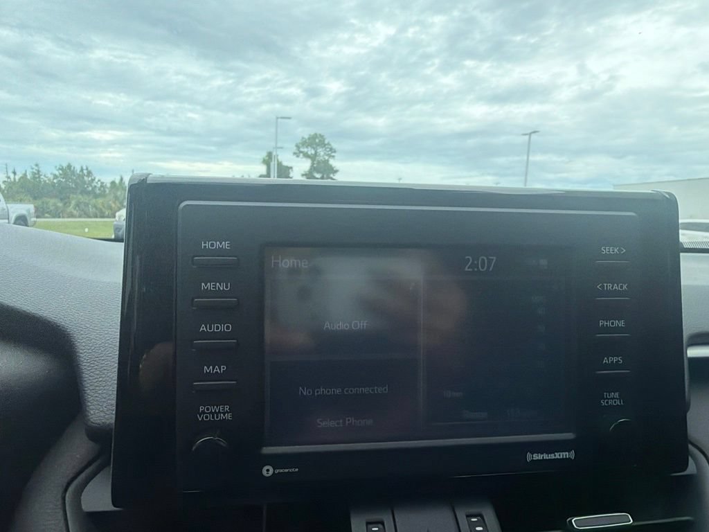Used 2020 Toyota RAV4 XLE Premium FWD image 17