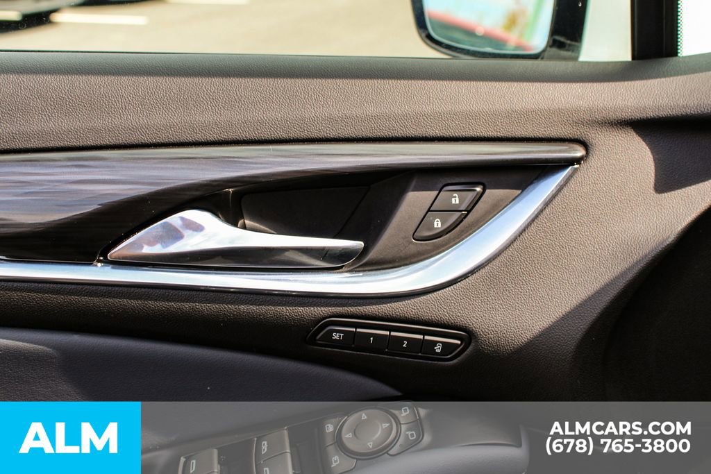 Used 2024 Buick Enclave Premium image 39